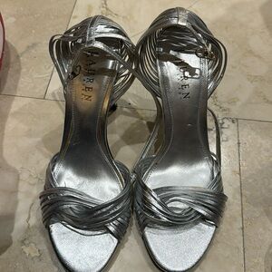 Size 6 shoes silver